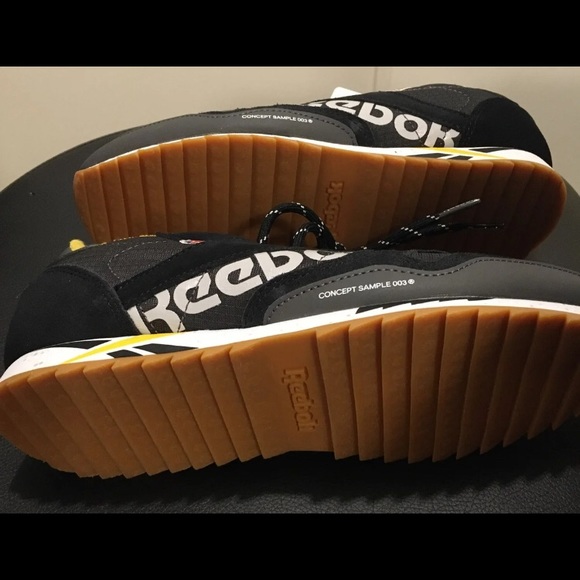 Reebok Classic Size 5